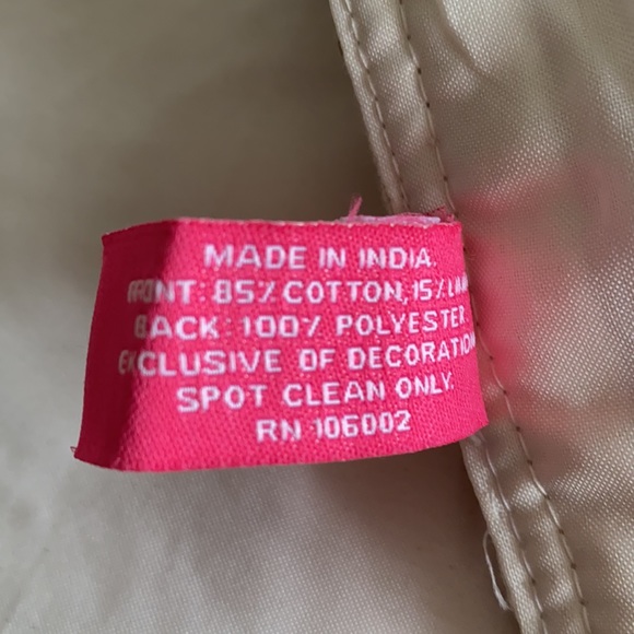 Isaac Mizrahi Cream Table Runner Ornate Rabbits Beads - Picture 7 of 9